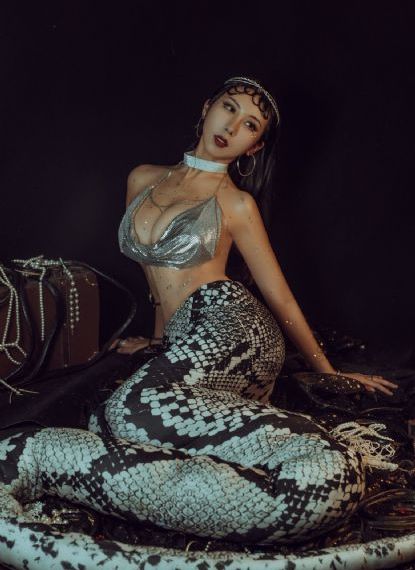 欧美18一19sex性瑜伽_超清高清视频播放
