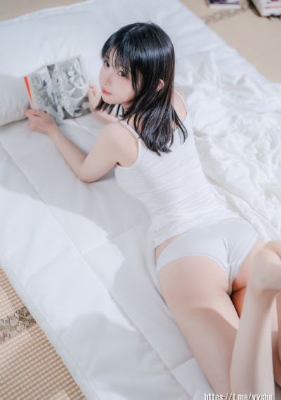 一亲耳朵就受不了会高潮_蓝光超清免费观看