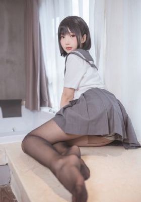 大美女肥臀天天操天天舔_BD英语超清免费观看